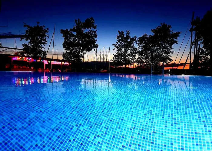 Bl Lakeside Apartman